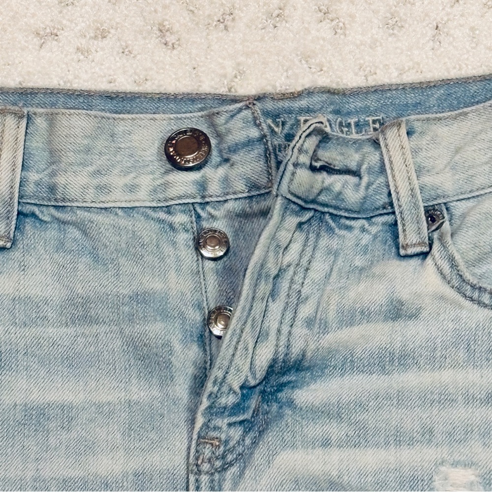 American Eagle Tom Girl Shortie Distressed Denim Shorts Button Fly Womens Size 4 - Picture 2 of 11